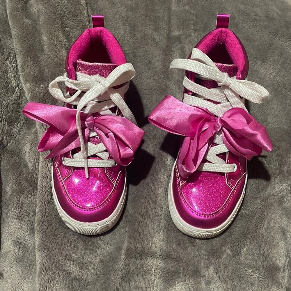 Jojo Siwa 1 hot pink shiny high top tennis shoes guc hot pink bows